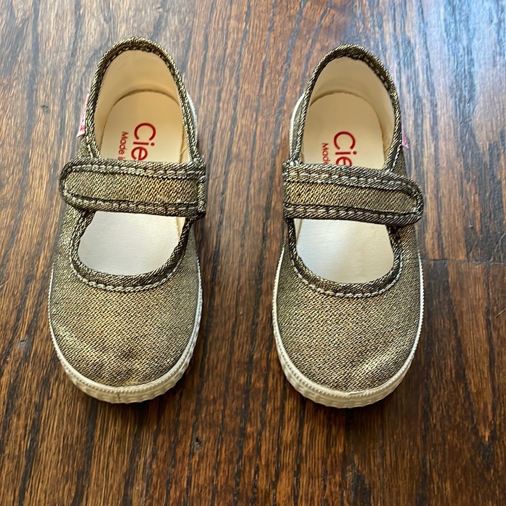 Cienta bronze metallic Mary Janes